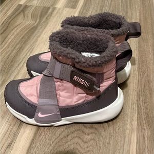 Nike girls boots